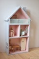 drewniany-domek-dla-lalek (9).jpg