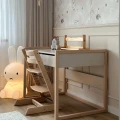 beżowe biurko do pokoju dziecka wood luck design
