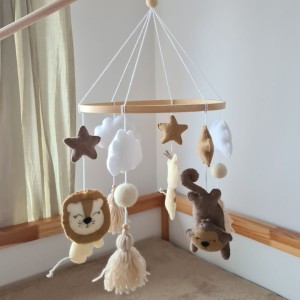 KARUZELA DO ŁÓŻECZKA BEŻOWE SAFARI - MARMYS FELT STUDIO