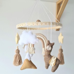 KARUZELA DO ŁÓŻECZKA PODRÓŻ Z LAMAMI - MARMYS FELT STUDIO