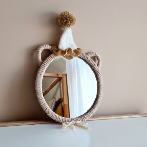 LUSTERKO NA ŚCIANĘ MIŚ W CYRKU - MARMYS FELT STUDIO