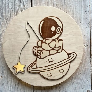 Lampka drewniana dla dzieci Astronauta z gwiazdką