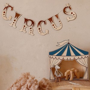 Drewniana girlanda Circus w stylu retro do pokoju dziecka - Cut It Now