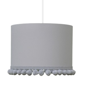LAMPA SUFITOWA MINI Z POMPONAMI PASTELOWA SZAROŚĆ
