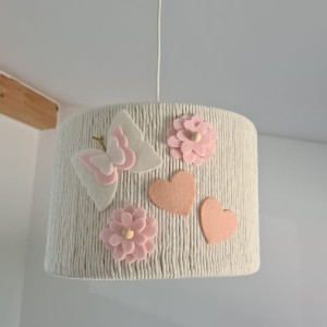 LAMPA SUFITOWA DLA DZIEWCZYNKI Z MOTYLKIEM I RÓŻOWYMI KWIATKAMI - MARMYS FELT STUDIO