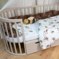 Drewniane łóżeczko rosnące z dzieckiem Waldin 7w1 z materacem i ponadczasowym designem