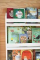 drewniana wiszaca biblioteczka dla dziecka