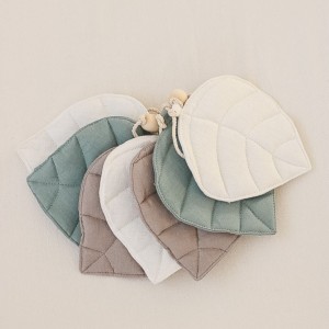 MOI MILI - LINEN GARLAND WITH LEAVES WINTER MORNING