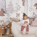 mural forest girls