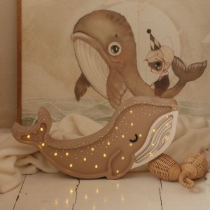 LAMPKA WIELORYB CINNAMON BROWN - LITTLE LIGHTS