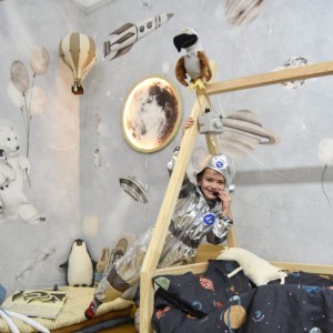 TAPETA DZIECIĘCA MURAL POLARNY KOSMOS BŁĘKIT - DEKORILLO 