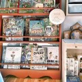 biblioteczka dla dziecka z dekorem
